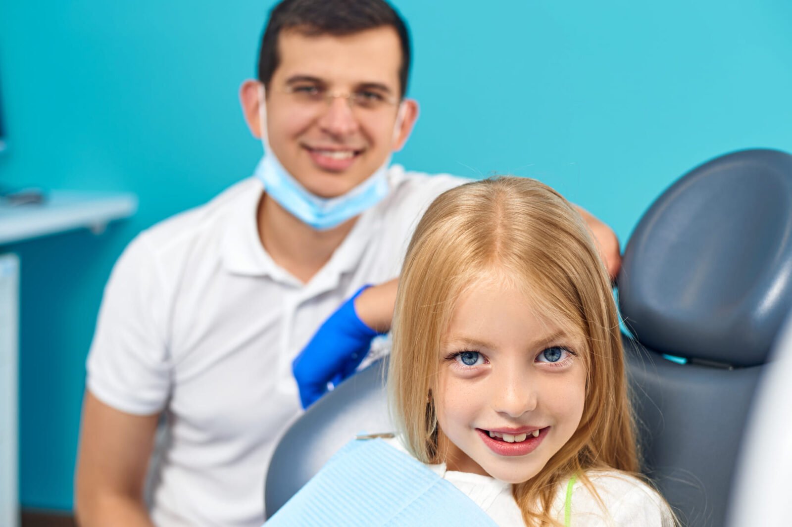Дитяча стоматологія та ортодонтія для підлітків